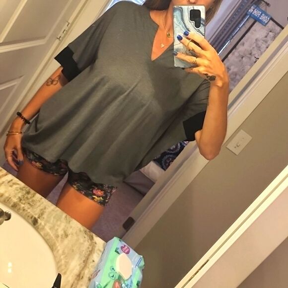 Natori Blouse   - Picture 1 of 3